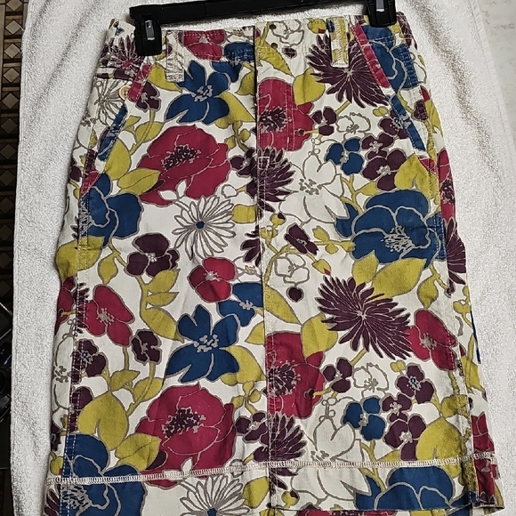 Eddie Bauer Dresses & Skirts - Eddie Bauer Floral Pencil Skirt in White with Blue, Pink & Green